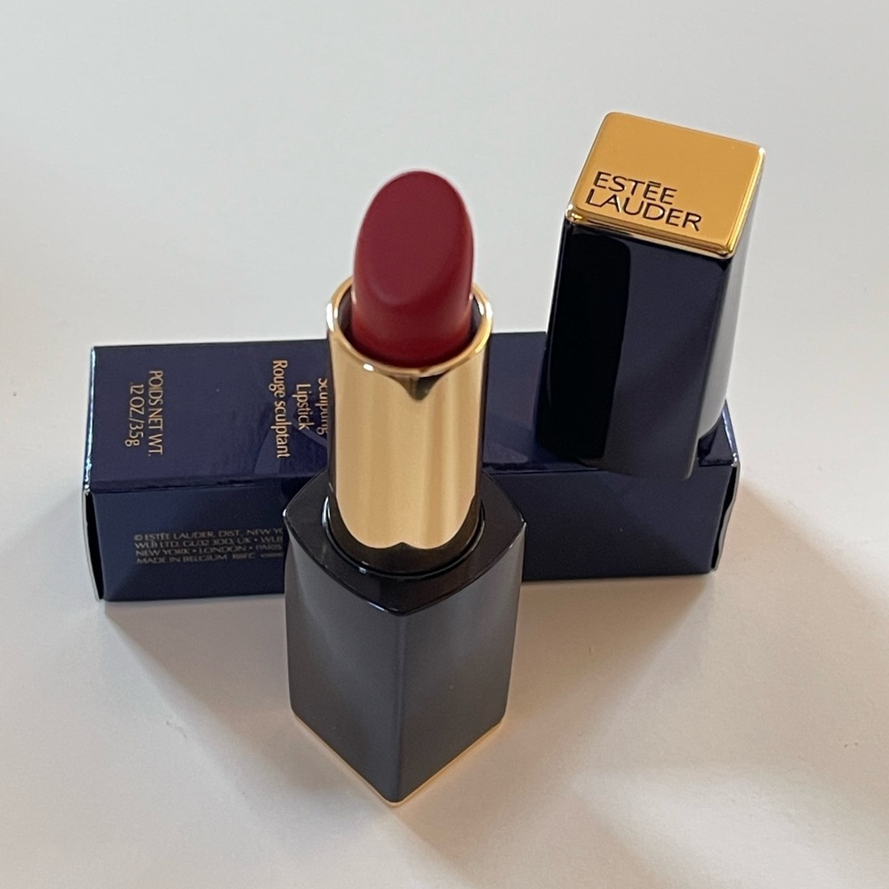 Estee Lauder Lipstick